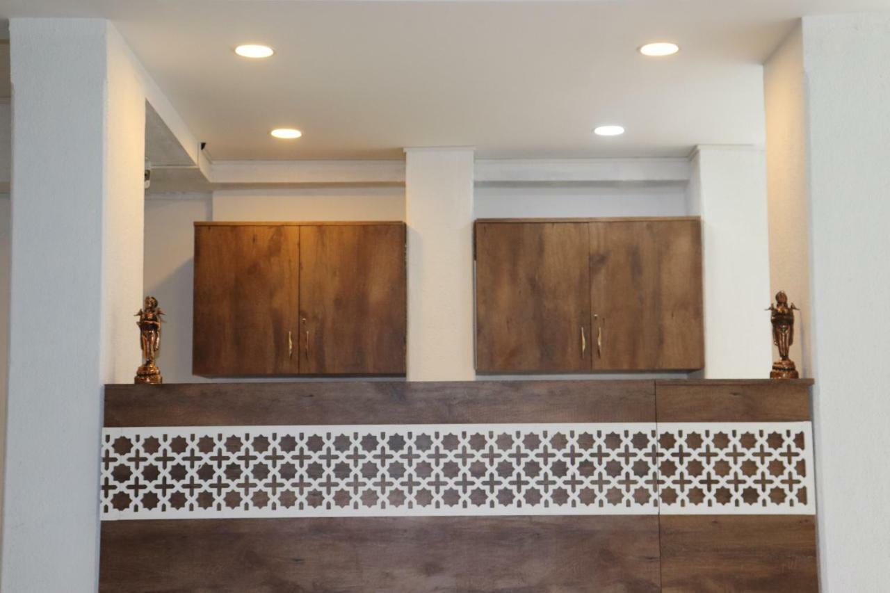 Emerald Vista Luxury Suites Poona Buitenkant foto