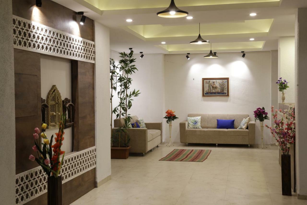 Emerald Vista Luxury Suites Poona Buitenkant foto