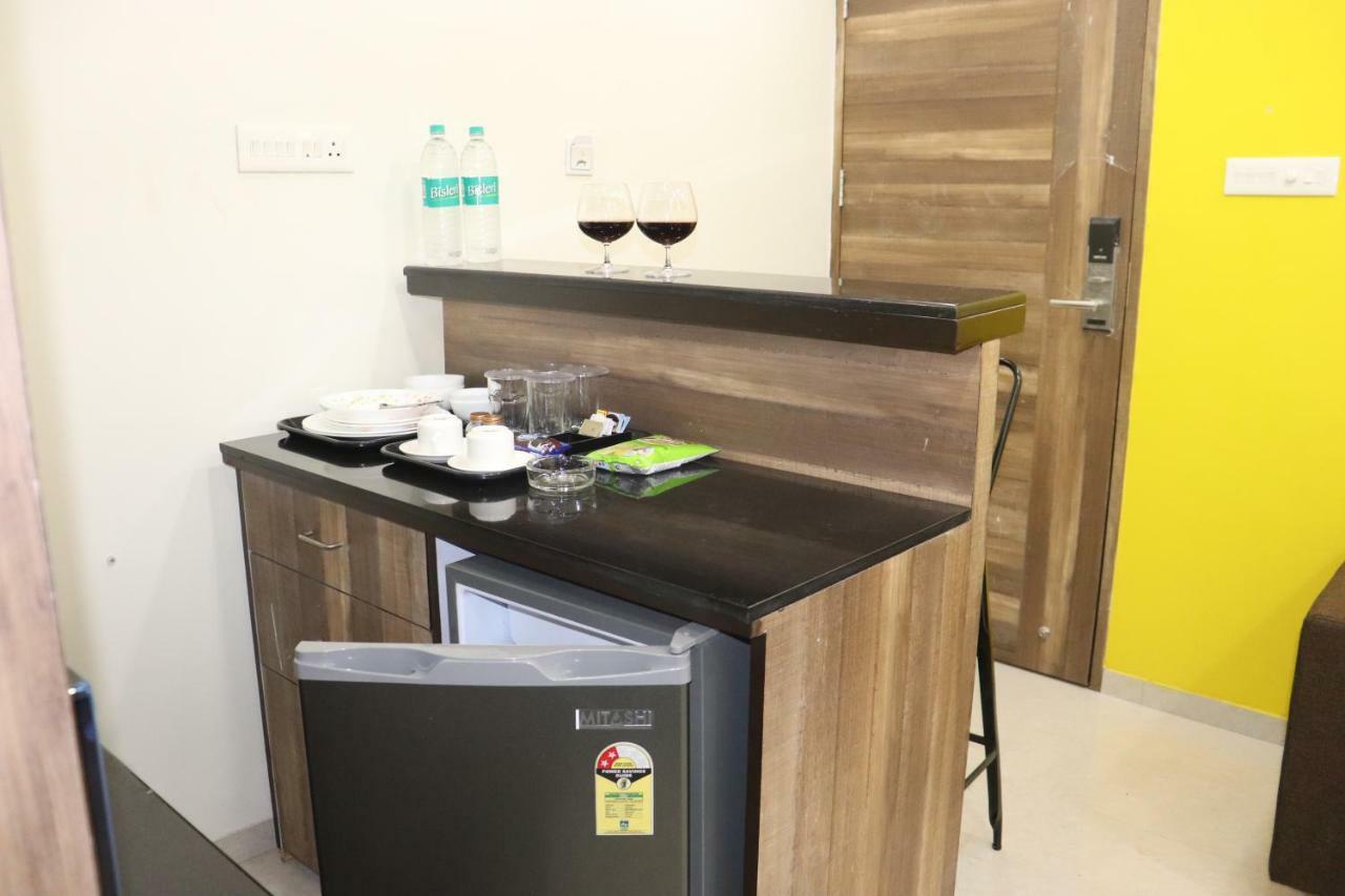 Emerald Vista Luxury Suites Poona Buitenkant foto