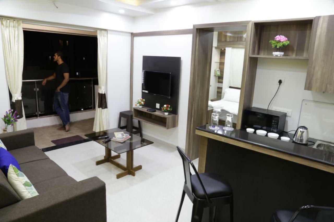 Emerald Vista Luxury Suites Poona Buitenkant foto